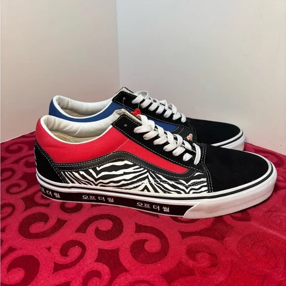 Vans Old Skool Korean Typography Sneaker Shoes Mens Size 11 NWT